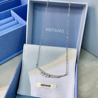 HEFANG Collier Argent Blanc avec Pendentif Barre Courbée Cristaux Pavé