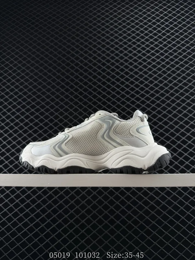 MLB Winner Chunky Tênis Off-White e Black com Logo NY 4