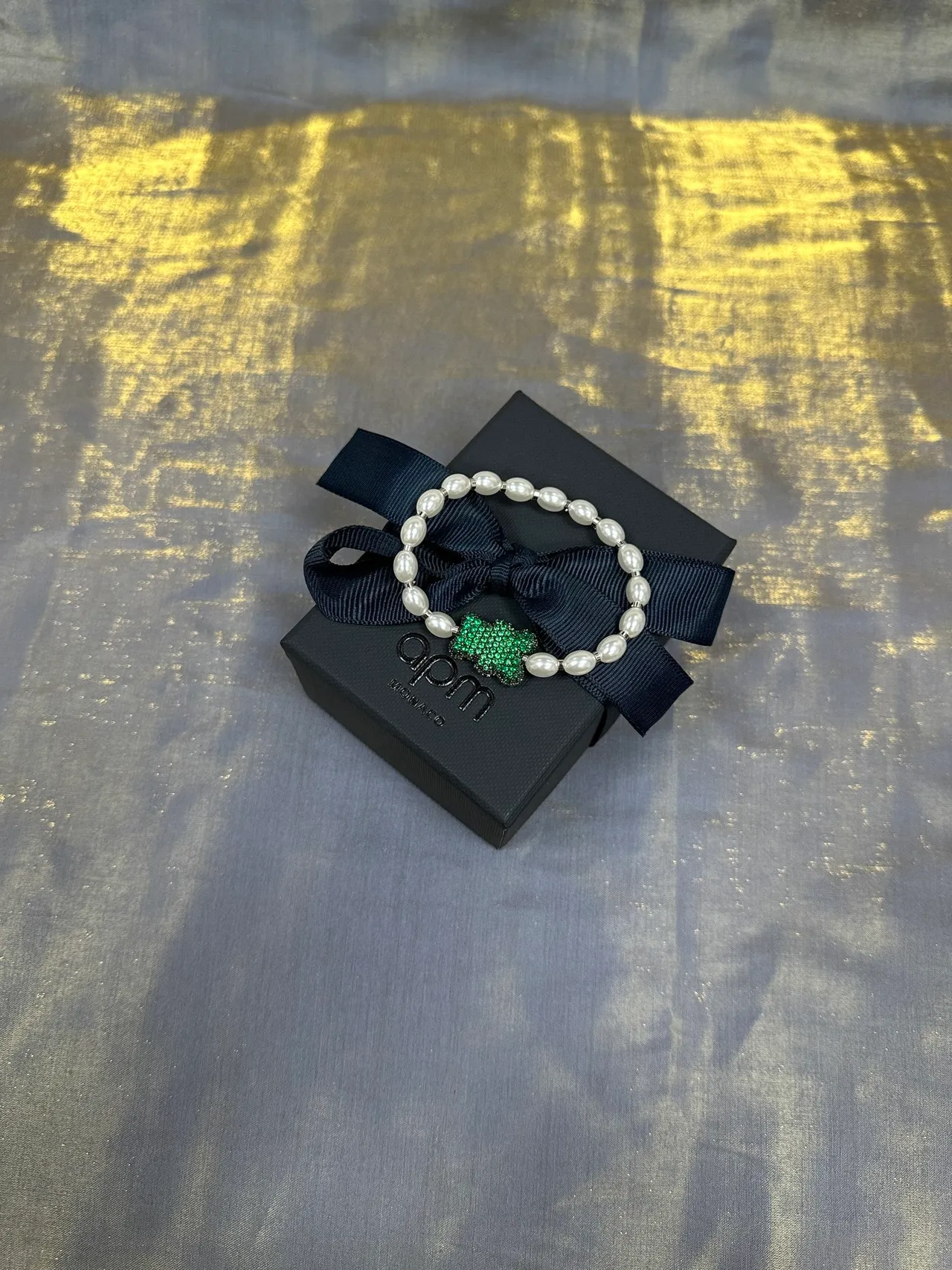 Pulseira com pérolas e cristais no centro, cor verde marinho 3
