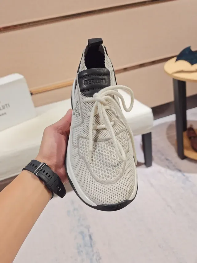 Off-White Tênis Lifestyle com Upper Knit e Solado Chunky 5