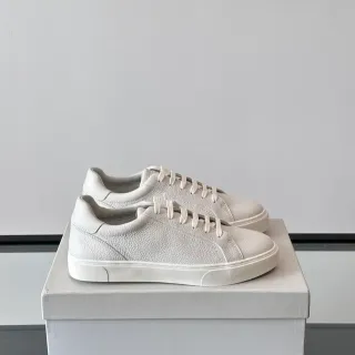Off-White حذاء رياضي جلدي منخفض