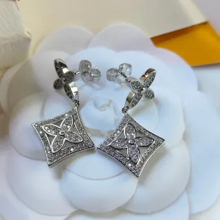 Brincos Pendantes Quadrados Floral Quatrifólio Pavé-Set
