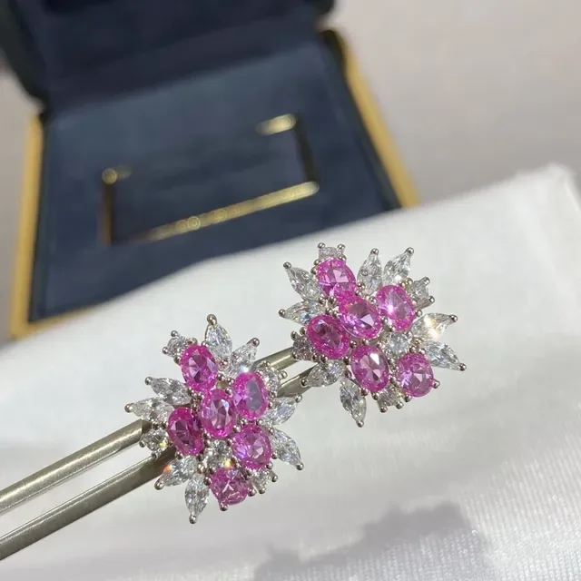 Colar rosa e branco com design floral cluster pedras oval e marquise 5