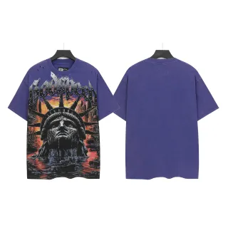 Camiseta oversized morada desgastada con estampado gráfico