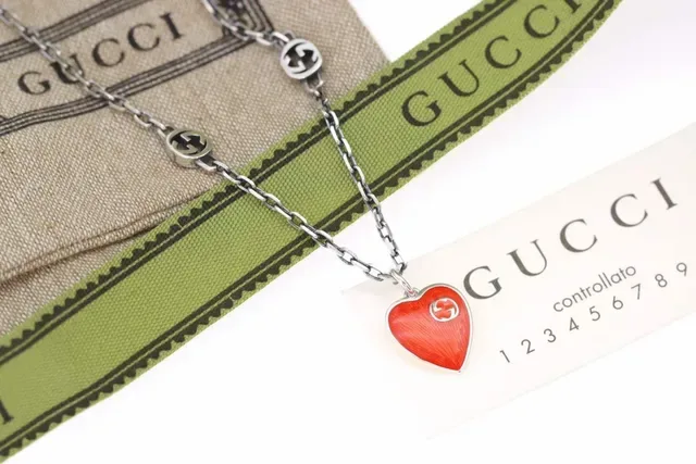 Red Enamel Heart Pendant Necklace 4
