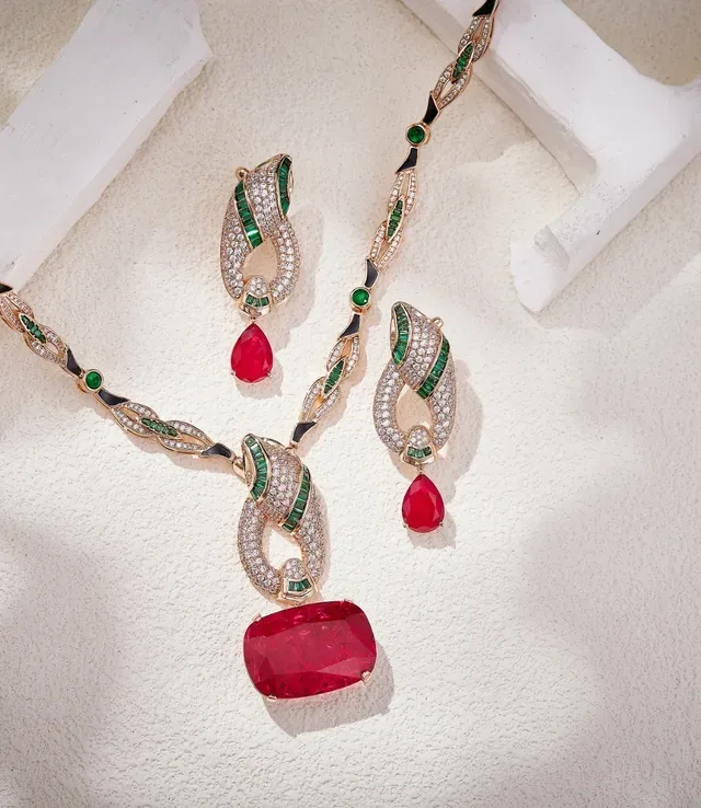 Joyeria con Motivo de Cinta Roja y Verde Trenzada Diamantes Pavé-Set 6