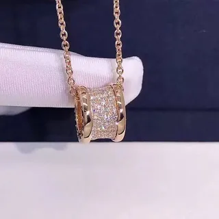 玫瑰金色调 Pavé 圆柱吊坠项链