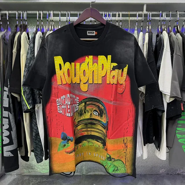 Camiseta oversized Rough Play estampa gráfica desgastada 9