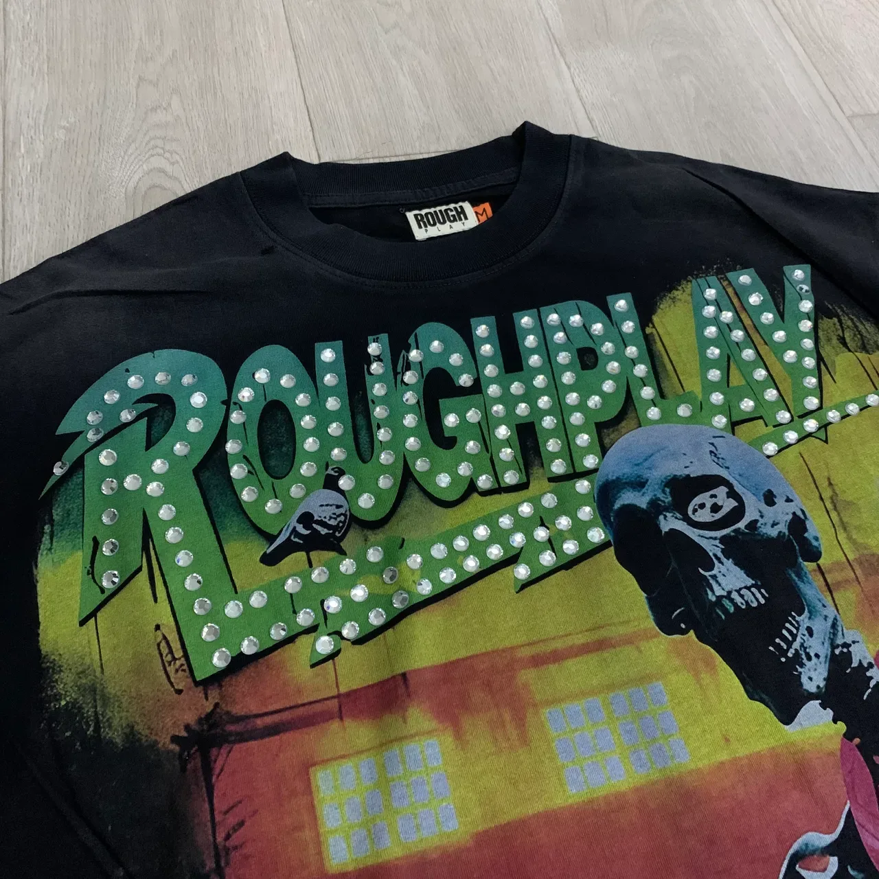 ROUGH PLAY Graphic-Print Distressed Hem T-Shirt 20