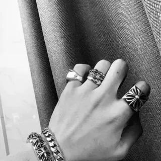 Sculpted Floral Motif Wide Band Silver Ring 2