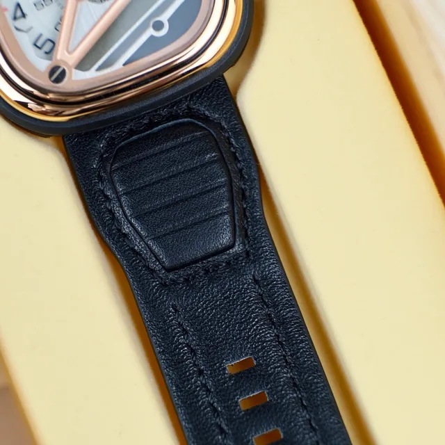 SevenFriday 自动 黑色 金 镂空 几何 笼 不对称 表盘 布局 机械 表 3