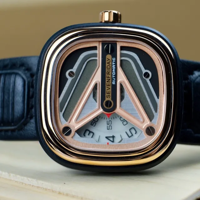 SevenFriday 自动 黑色 金 镂空 几何 笼 不对称 表盘 布局 机械 表 8
