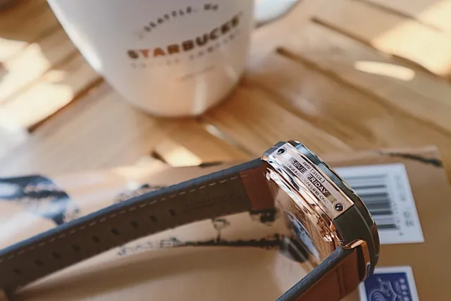 SEVENFRIDAY P-Series حالة مربعة مخددية أسود بني وجه مكشوف متعدد الطبقات ساعة ميكانيكية 6