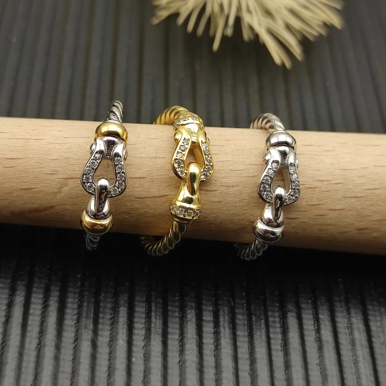 Silver and Gold Tone Twisted Rope Animal-Head Motif Rings 4
