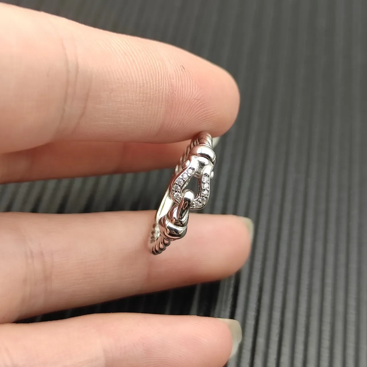 Silver and Gold Tone Twisted Rope Animal-Head Motif Rings 5