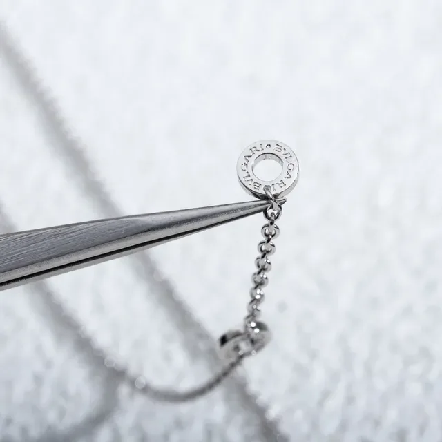 Silver Blue Chain Circular Pavé Pendant Necklace 3