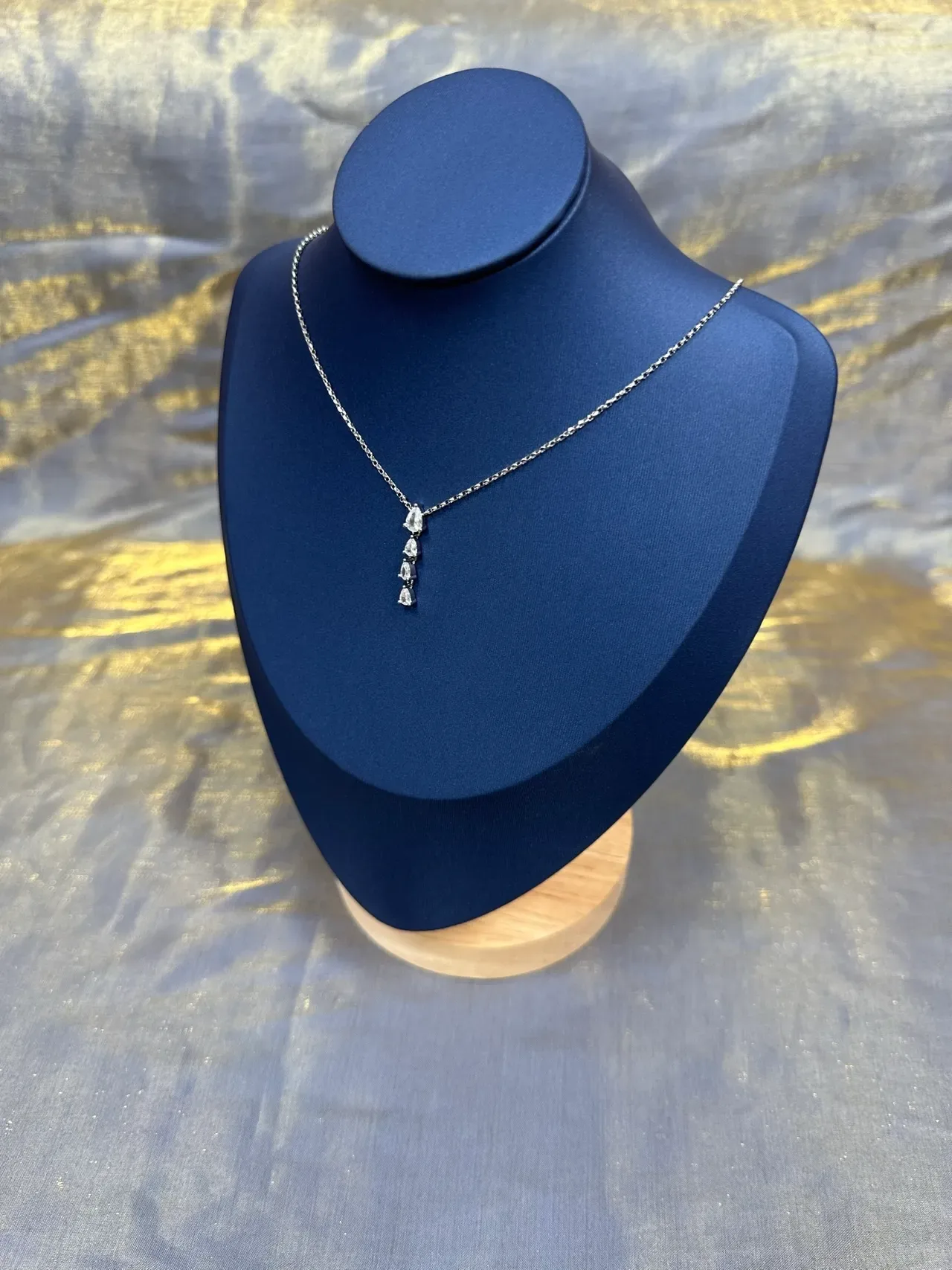 Silver Chain Vertical Four-Stone Teardrop Pendant Necklace 9