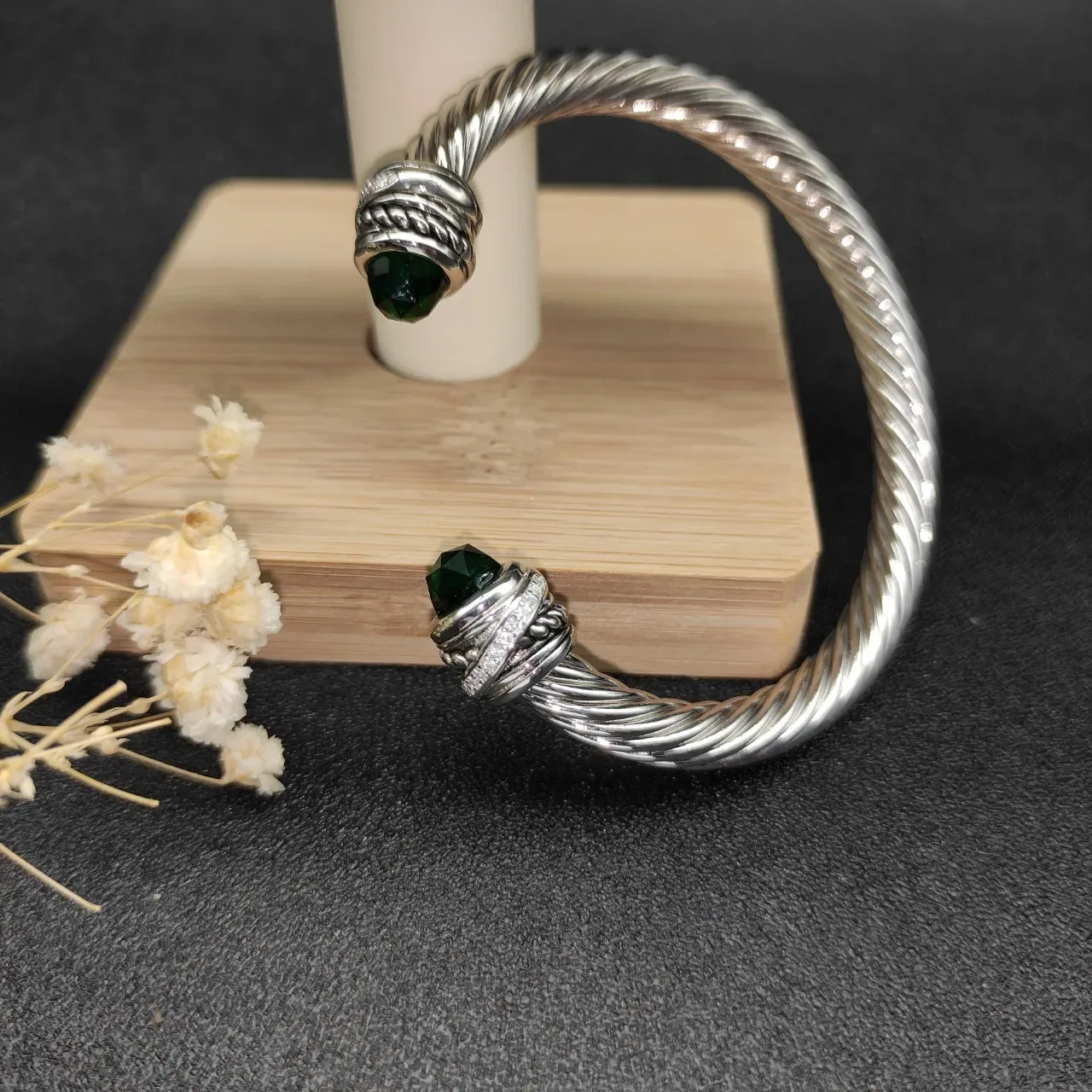 Silver Green Twisted Cable Faceted Stone Terminals Bracelet 8