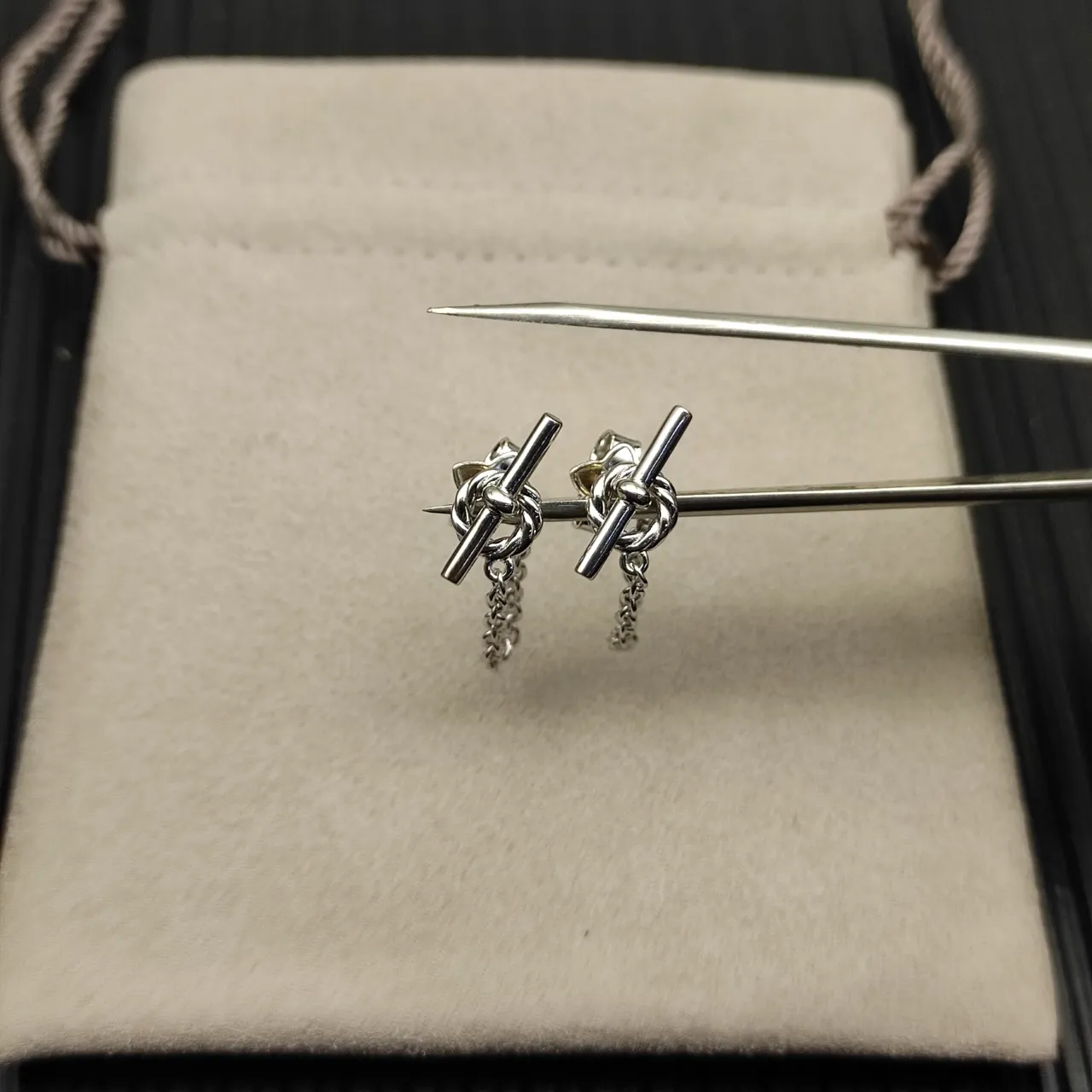 Silver Knot Toggle Chain Drop Earrings 8