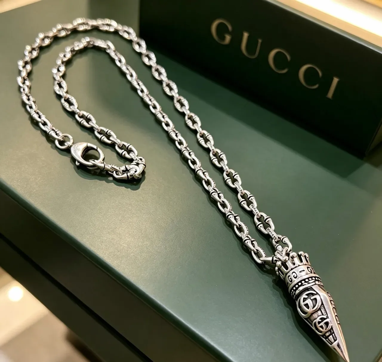 Pendentif Dague Couronne Ornée Argent Chaîne Maillons Texturisés Bijoux 6