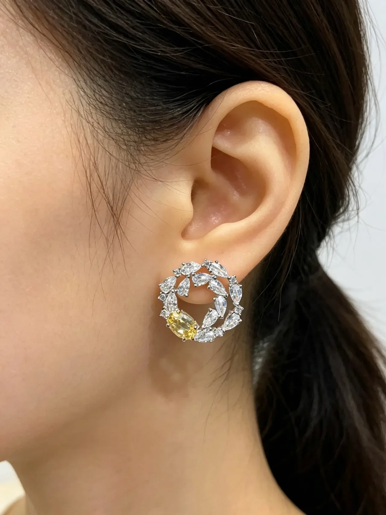 Silver Yellow Circular Wreath Design Marquise-Cut Clear Stones Earrings 2