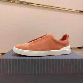 حذاء رياضي slip-on من السويد باللون Terracotta
