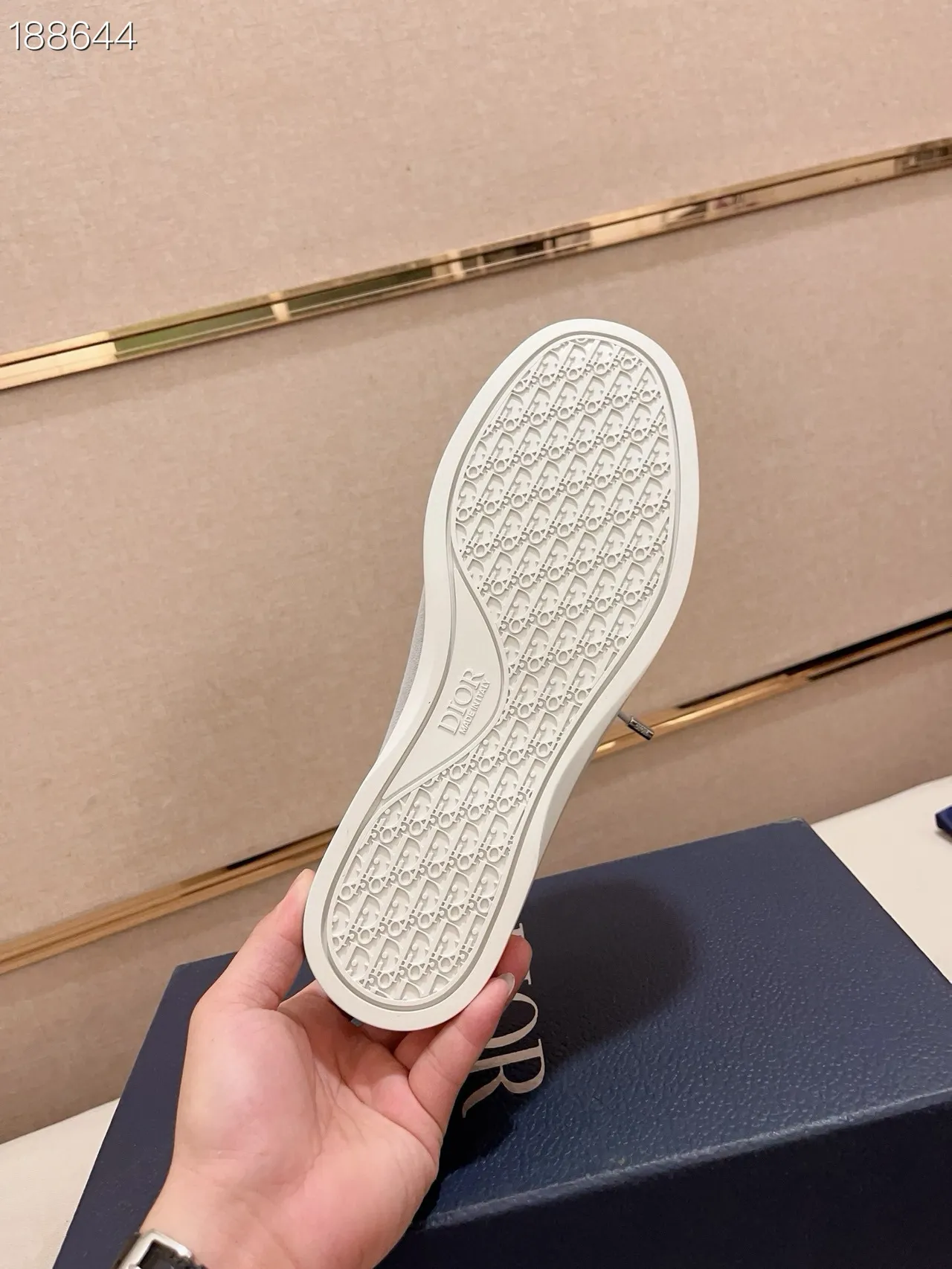 双色麂皮和帆布船鞋 3