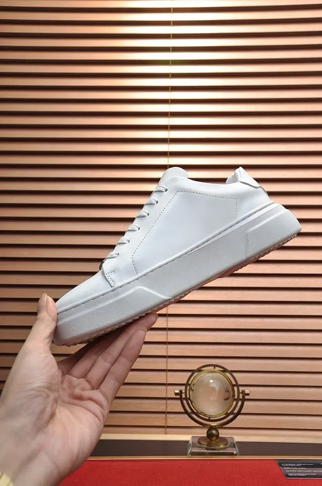 White Gold Leather-Like Upper Hexagonal Metal Plaque Lifestyle Sneakers 7