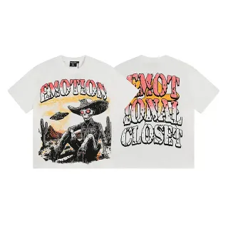 Camiseta blanca oversized con estampado gráfico de doble cara