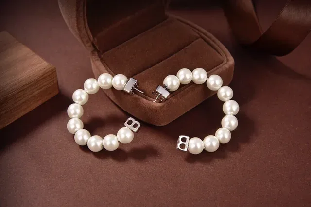 White Silver Pearl Bead Hoop Design Earrings 2