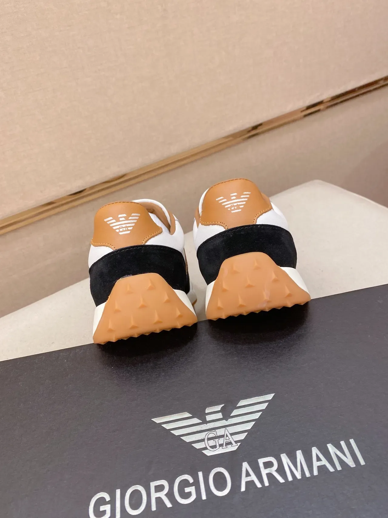 Giorgio Armani 拼皮革和麂皮生活方式运动鞋 8