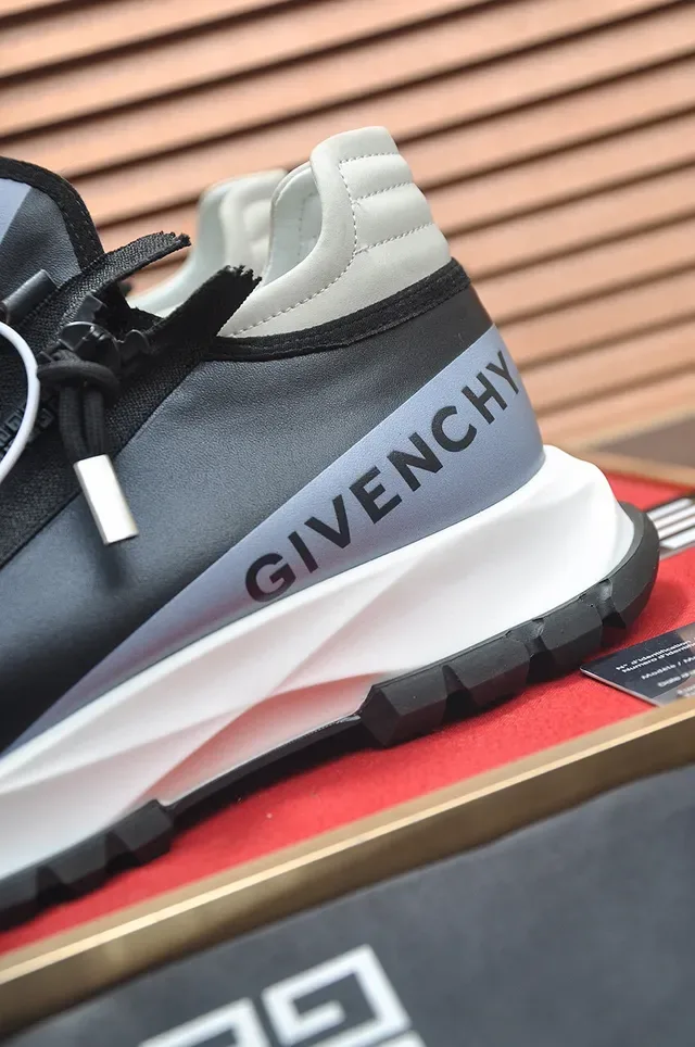 Givenchy City Sport Black and White Lifestyle Sneakers 9