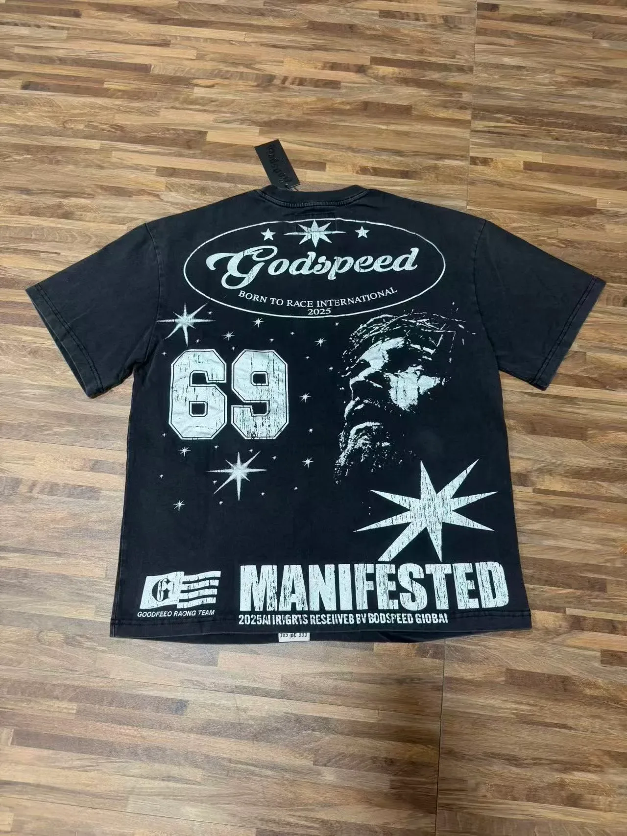 Camiseta Godspeed de equipo de carreras con estampado gráfico y tipografía desgastada 7