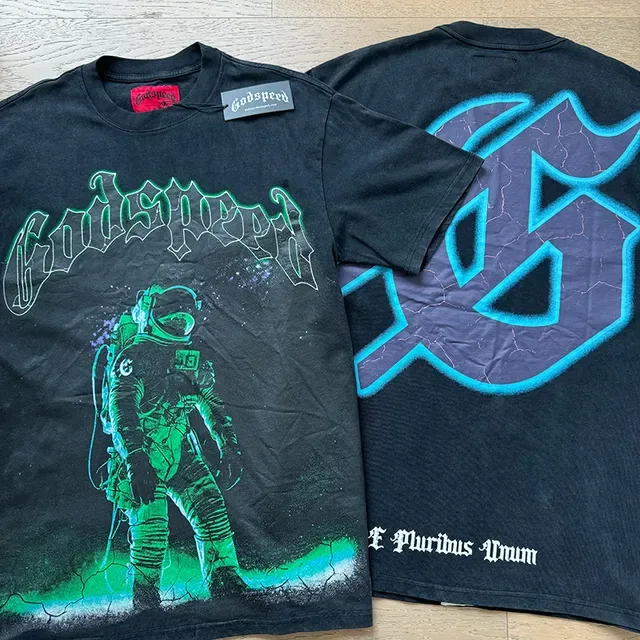Camiseta oversized con estampado gráfico Godspeed 4
