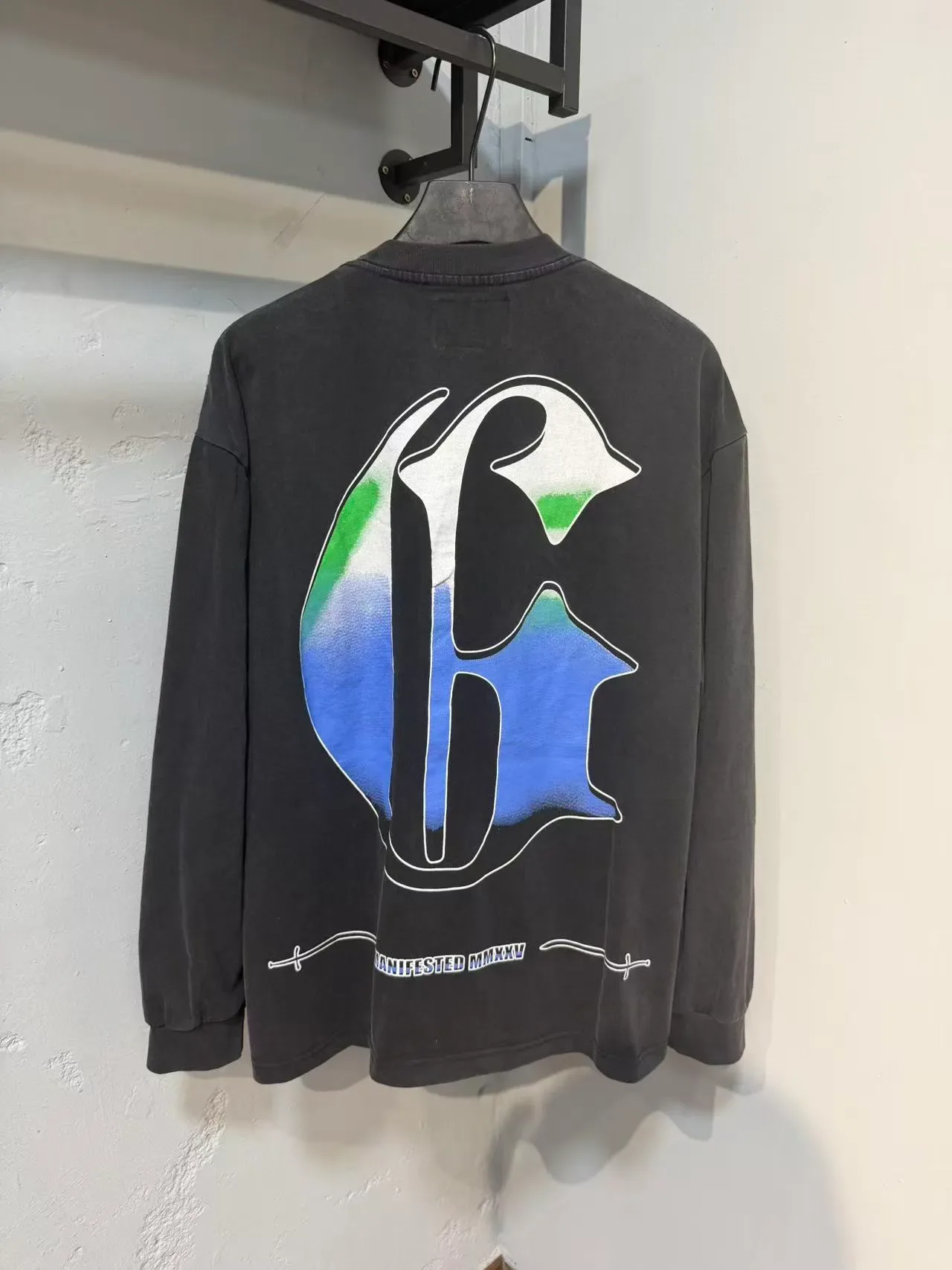 T-shirt à manches longues graphique Godspeed Grim Reaper paysage urbain 14