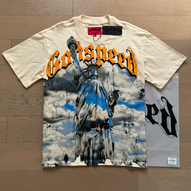 Camiseta oversized Godspeed con estampado gráfico de la Estatua de la Libertad 13