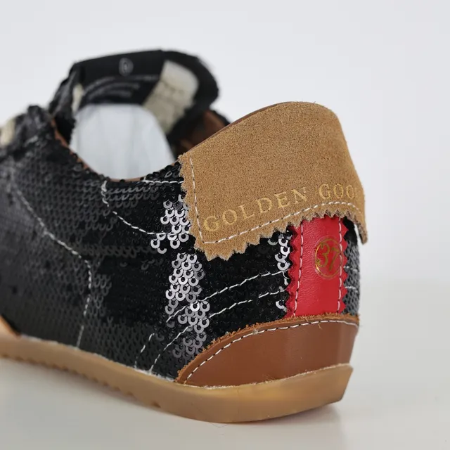 Golden Goose Superstar Sneakers lifestyle noires paillettes étoile rouge 4