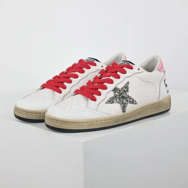 Golden Goose أبيض أحمر جلد علوي لامع نجم تطبيق أسلوب حياة حذاء 2