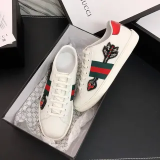 Gucci Ace Zapatillas Lifestyle de Cuero Blanco Decoradas