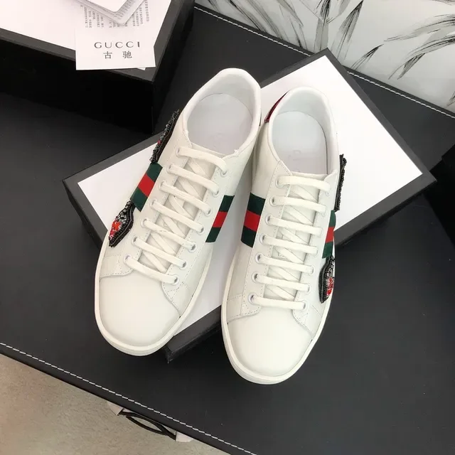 Gucci Ace Sneakers Lifestyle en Cuir Blanc Ornés 2