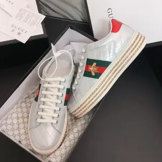 Gucci Ace Silver Red Acolchado Metálico Upper Cristal-Embellecido Suela de Plataforma Lifestyle Sneakers