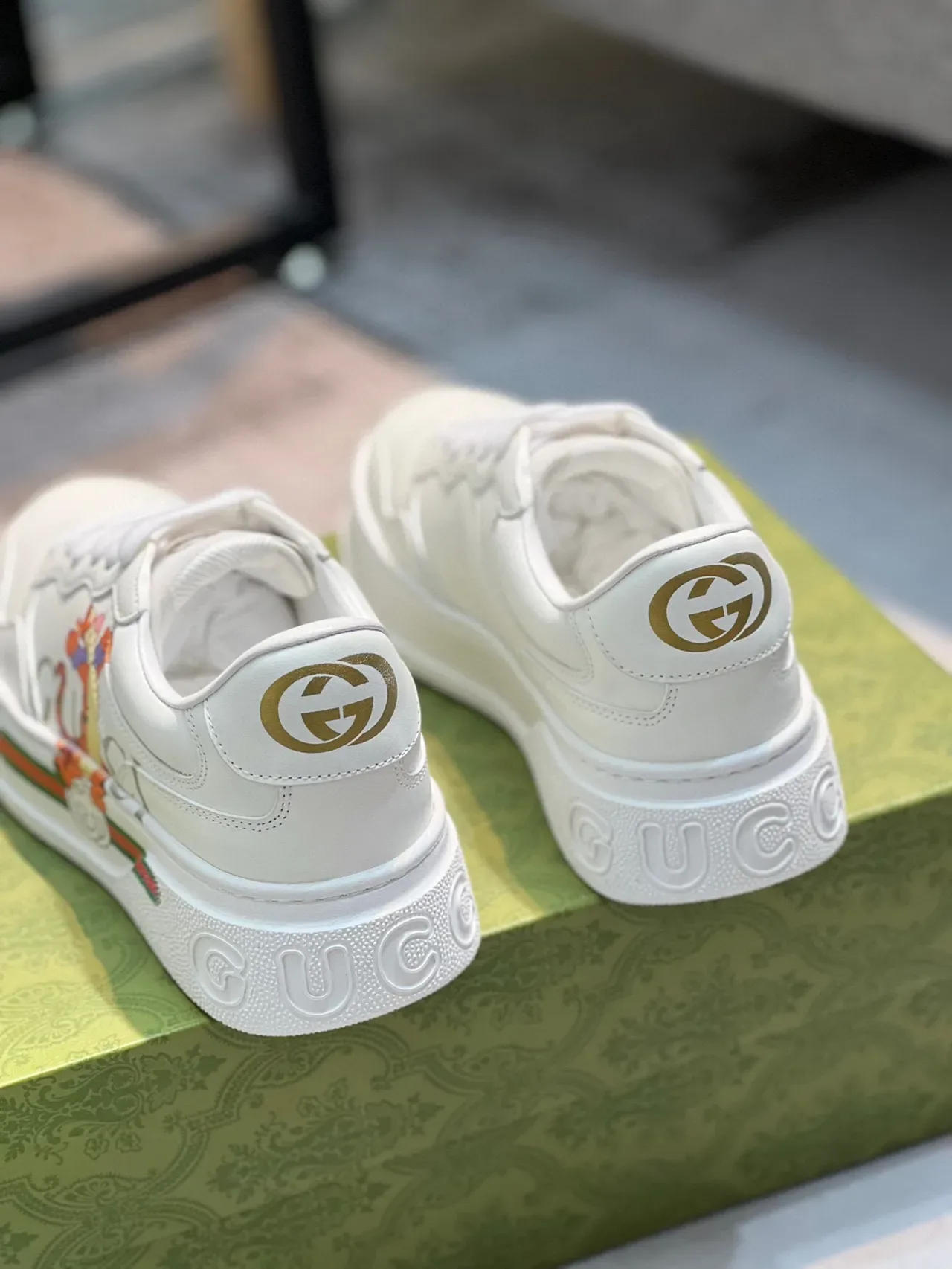 Gucci Ace Tigger Graphic सफेद लाइफस्टाइल स्नीकर 2