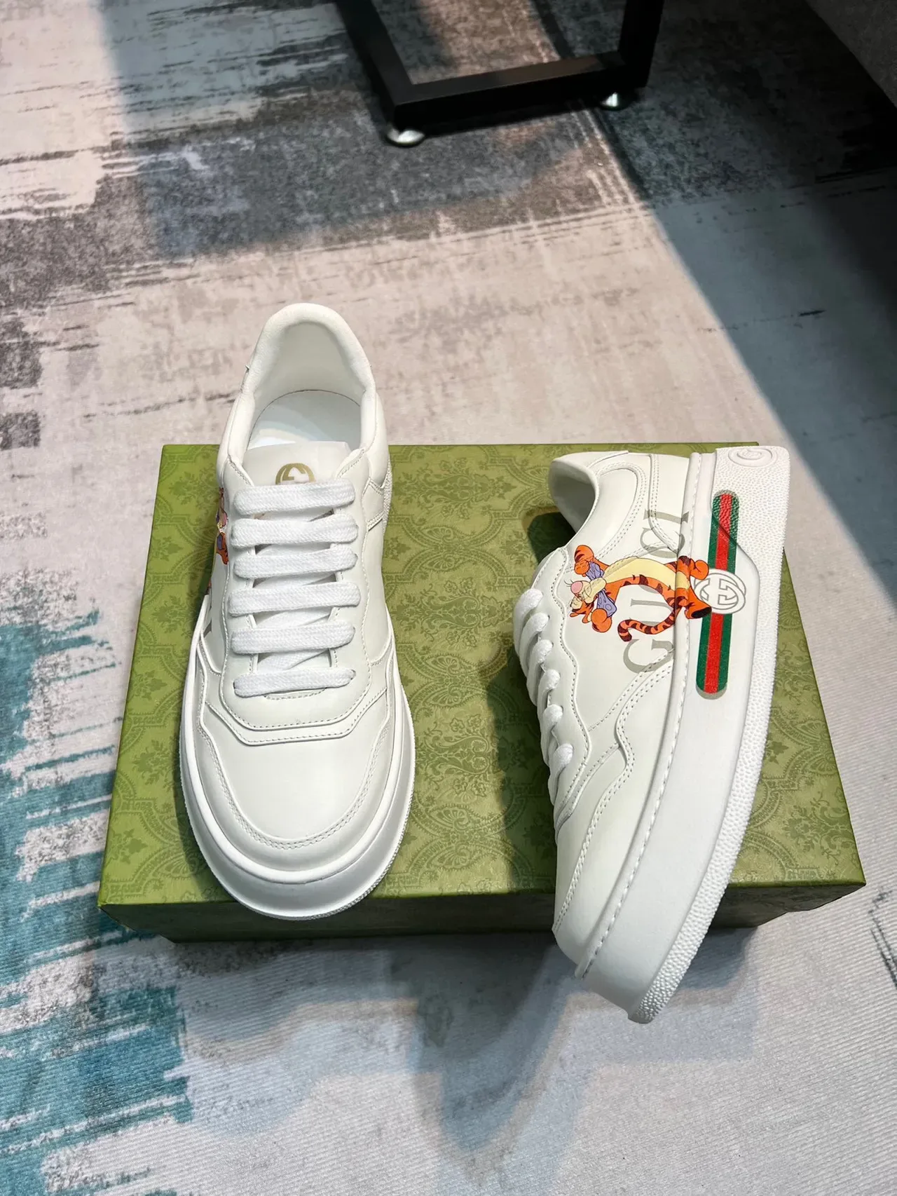 Gucci Ace Tigger Graphic सफेद लाइफस्टाइल स्नीकर 4