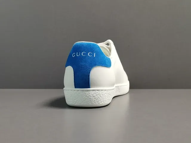 Gucci Ace حذاء أبيض أحمر أزرق بتصميم شعار أسلوب حياة 12