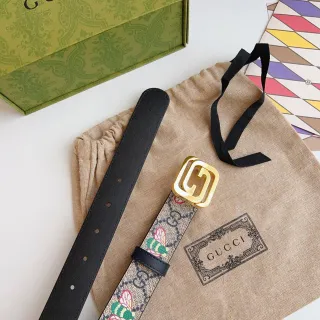 Gucci Bee Motif GG Belt Beige Black Monogram Canvas Embroidered Leather Belt