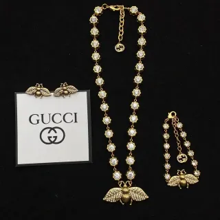 Gucci Collier Doré Transparente Incrusté de Cristaux Chaîne Maillon Motif d'Abeille