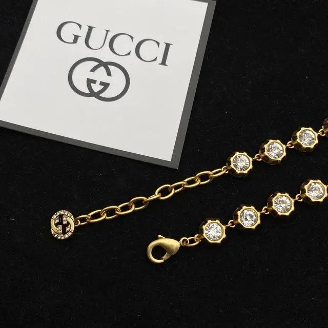 Gucci Bee Motif Gold Transparent Crystal-Encrusted Link Chain Pendant Necklace 5