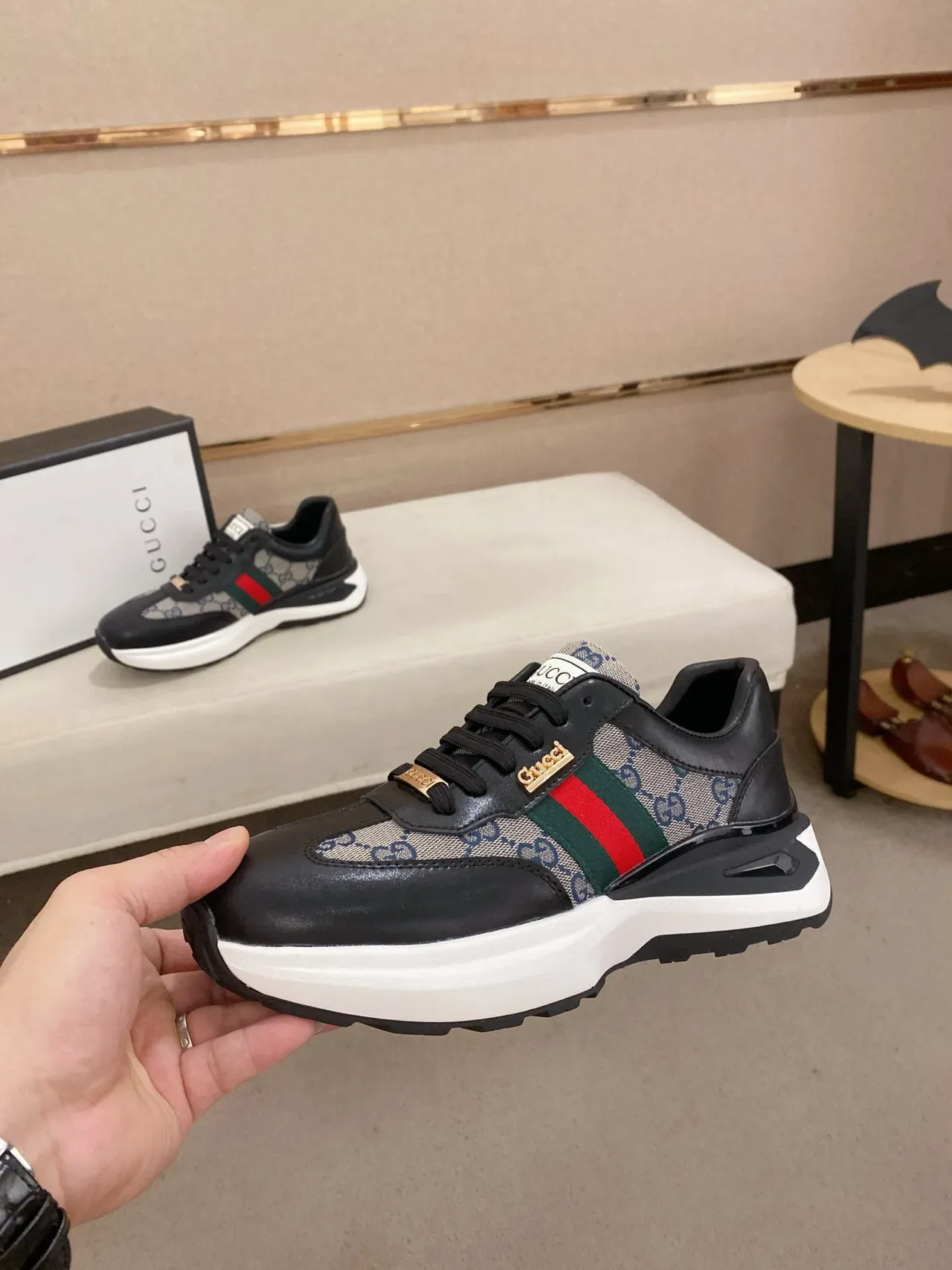 Gucci Preto Bege Couro E GG Monogram Tela Rayas Vermelho-Verde Web Tênis Lifestyle 3