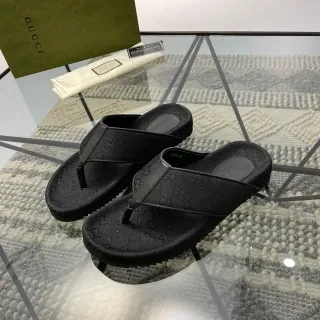 Gucci Sandalias Thong Negro GG Monogram de Lona