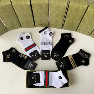Gucci Black White Ribbed Cuff Logo Patch Socks